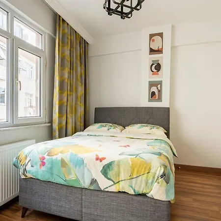 Peaceful House In Historical District *